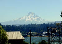 03-Aug-2000
Washington (State)
The view across the Columbia River to Mount Hood